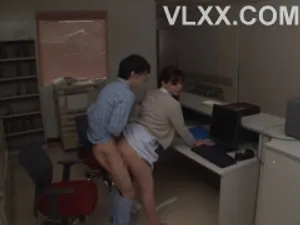 Lén loạn luân cùng chị dâu bím không lông