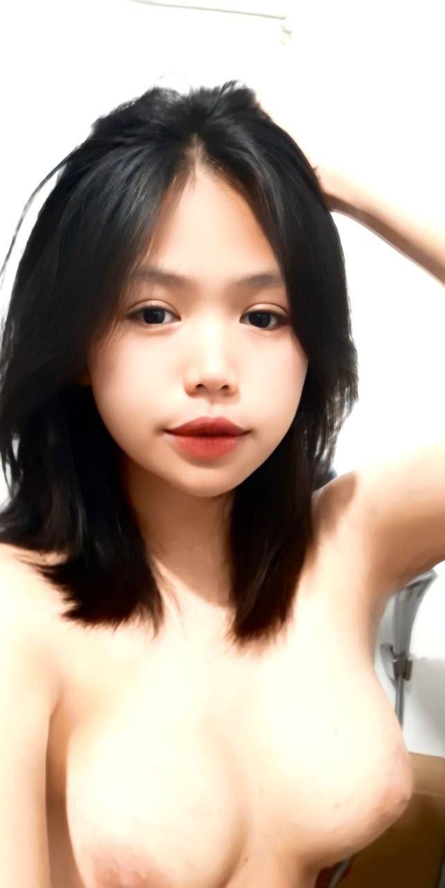 Vẻ đẹp đồng đều được thể hiện bởi hai người đàn ông