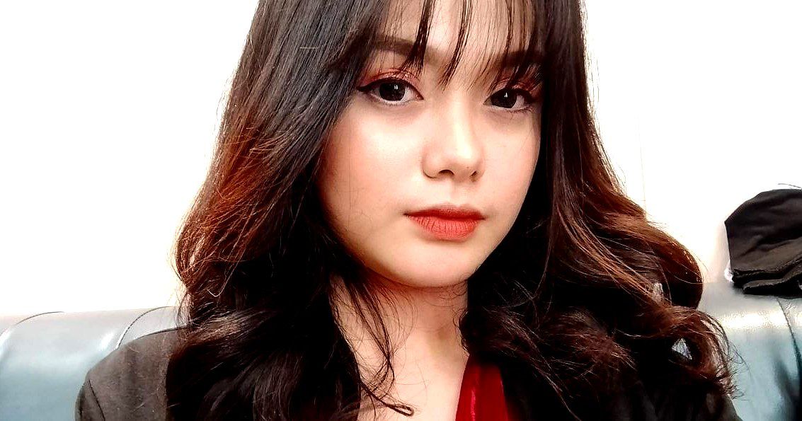 Vào kỳ nghỉ trước Giáng sinh, tôi đã gặp một cô gái khi đang trượt tuyết và cuối cùng đã gặp cô ấy tại khách sạn.