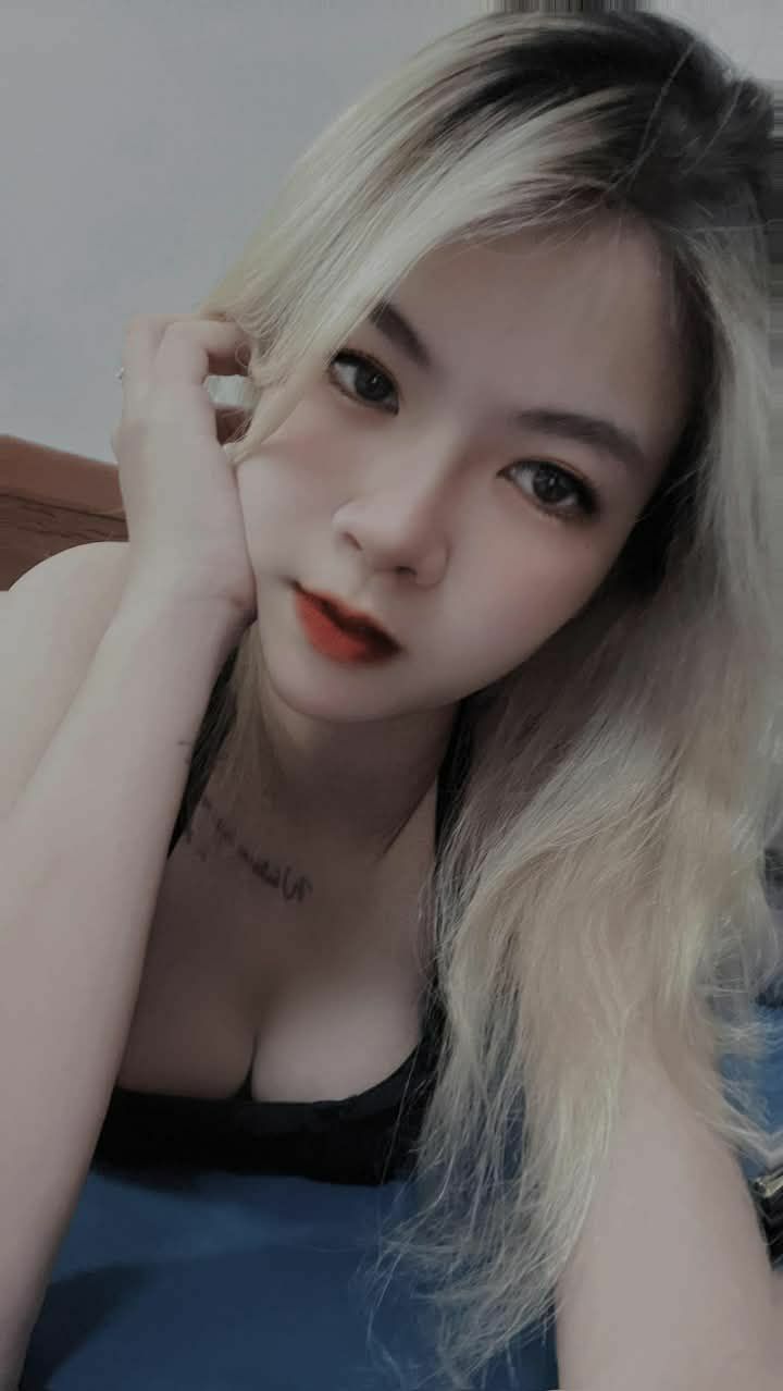 Nữ quỷ khiến bao con cặc bị mộng tinh đêm khuya